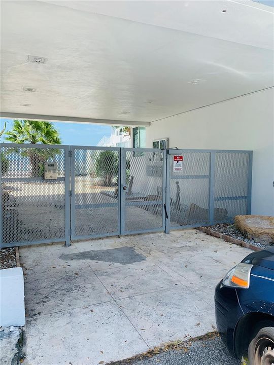 Recently Rented: $2,100 (1 beds, 1 baths, 900 Square Feet)