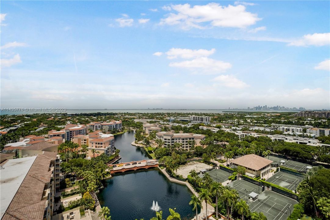 Recently Sold: $3,836,250 (3 beds, 5 baths, 2790 Square Feet)