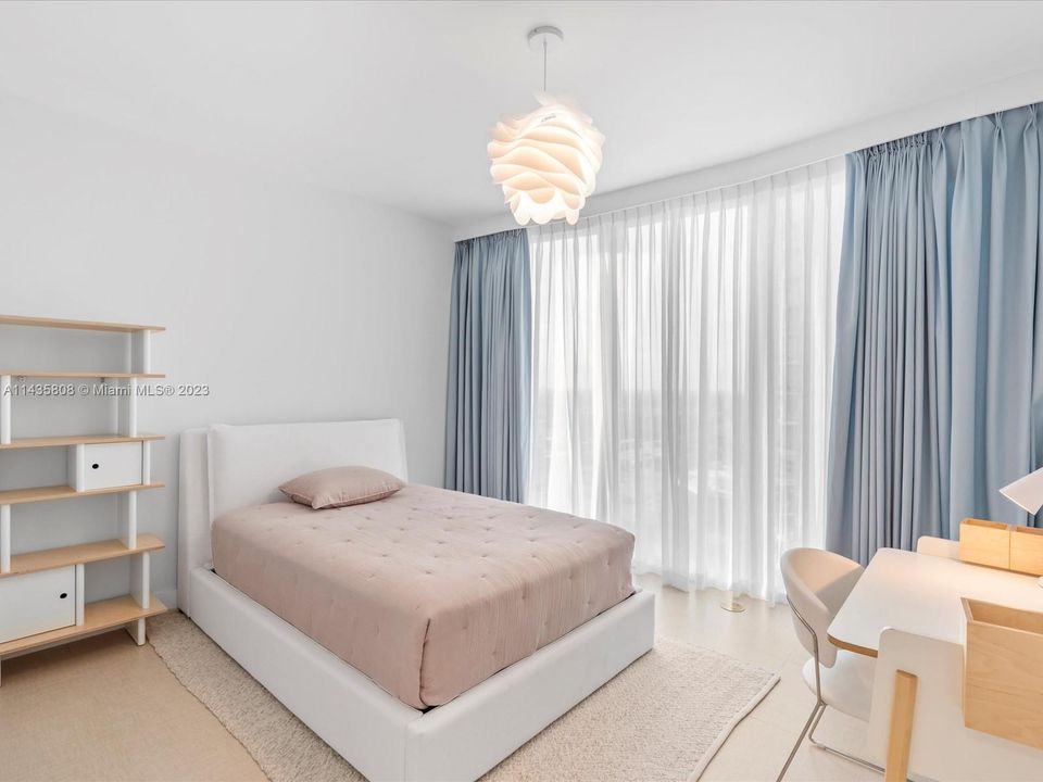 Недавно продано: $2,200,000 (3 спален, 3 ванн, 2726 Квадратных фут)