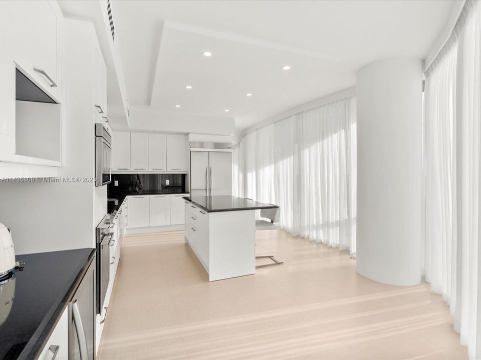 Недавно продано: $2,200,000 (3 спален, 3 ванн, 2726 Квадратных фут)