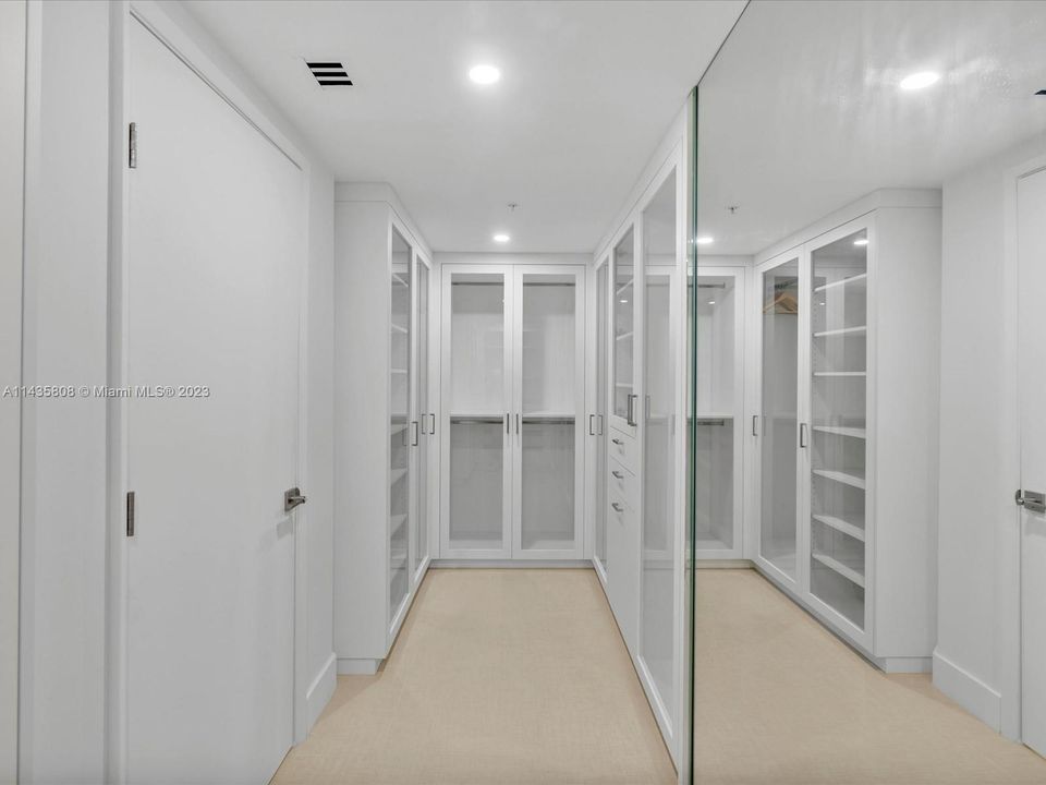 Недавно продано: $2,200,000 (3 спален, 3 ванн, 2726 Квадратных фут)