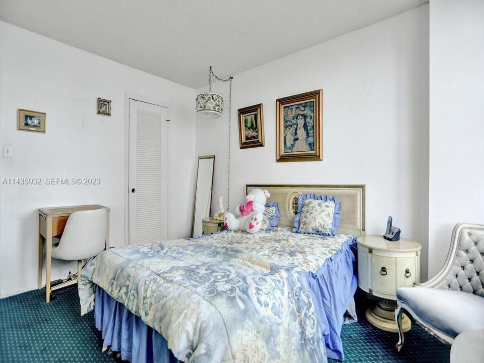 For Sale: $199,000 (2 beds, 2 baths, 1605 Square Feet)