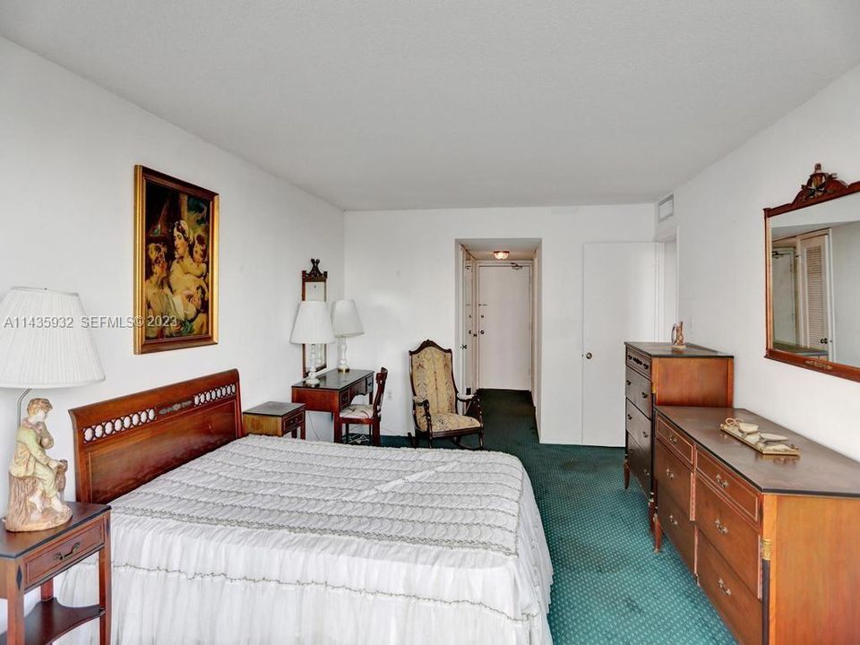 For Sale: $199,000 (2 beds, 2 baths, 1605 Square Feet)