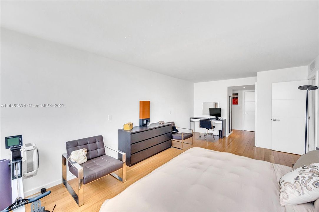 Недавно продано: $945,000 (2 спален, 2 ванн, 1372 Квадратных фут)