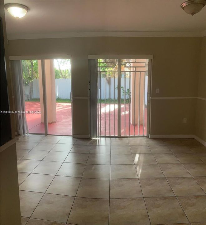 Recently Sold: $400,000 (3 beds, 2 baths, 1528 Square Feet)