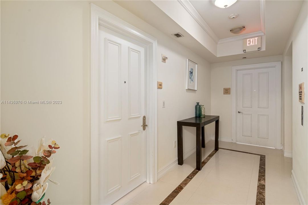 Recently Sold: $3,180,000 (3 beds, 3 baths, 2214 Square Feet)