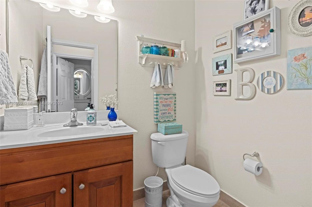 Недавно продано: $496,000 (3 спален, 2 ванн, 1573 Квадратных фут)