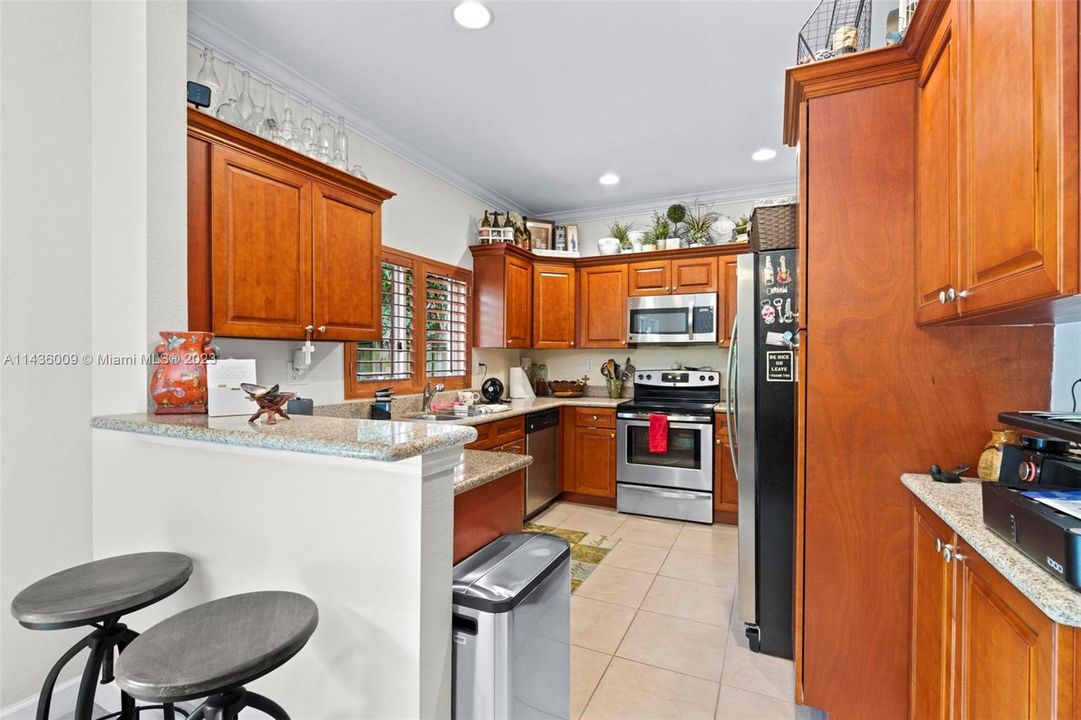 Недавно продано: $496,000 (3 спален, 2 ванн, 1573 Квадратных фут)