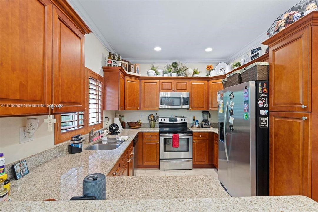 Недавно продано: $496,000 (3 спален, 2 ванн, 1573 Квадратных фут)