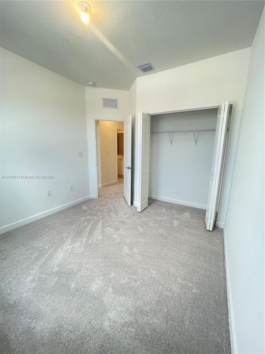 Recently Rented: $3,000 (3 beds, 2 baths, 0 Square Feet)