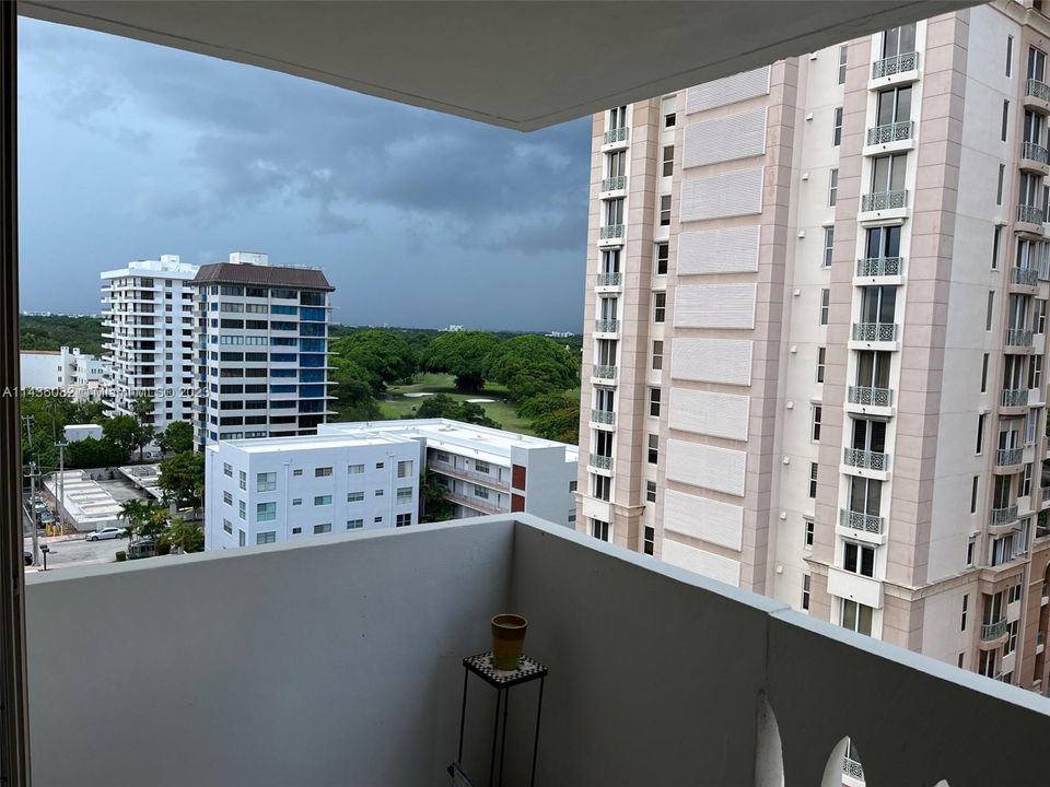 Recently Sold: $549,000 (2 beds, 2 baths, 1400 Square Feet)