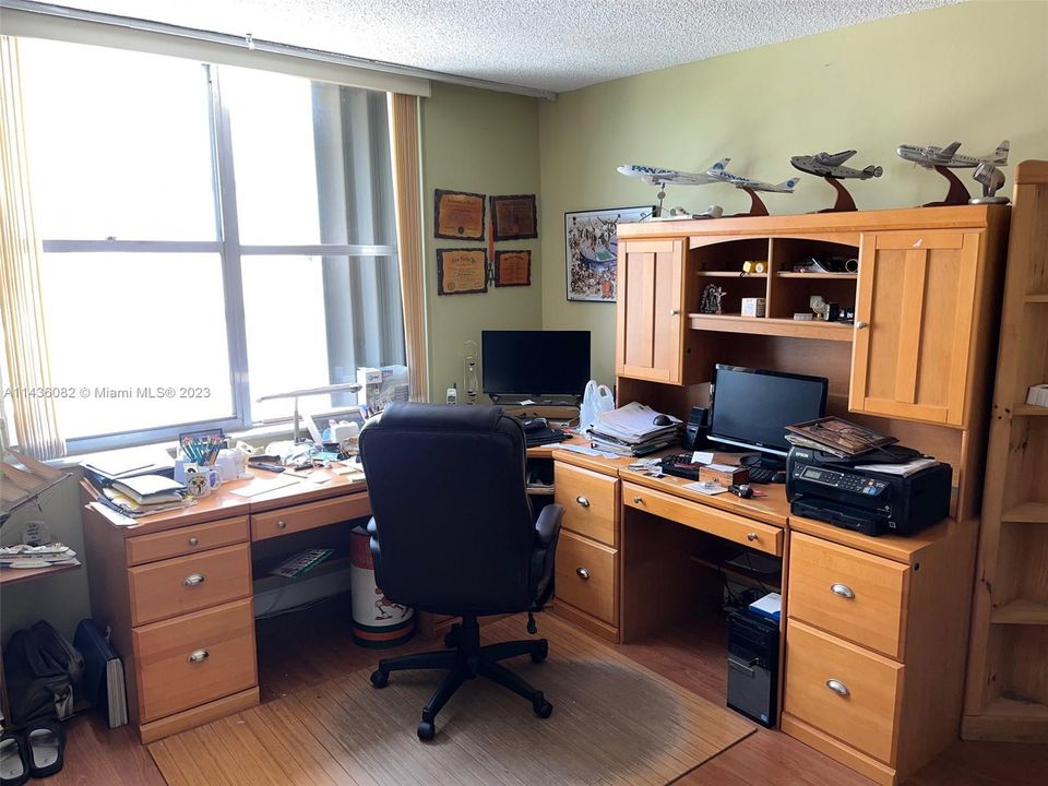 Recently Sold: $549,000 (2 beds, 2 baths, 1400 Square Feet)