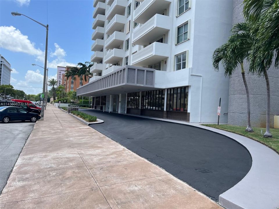 Recently Sold: $549,000 (2 beds, 2 baths, 1400 Square Feet)