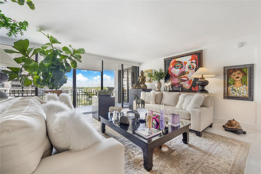 Recently Sold: $1,595,000 (2 beds, 2 baths, 1882 Square Feet)