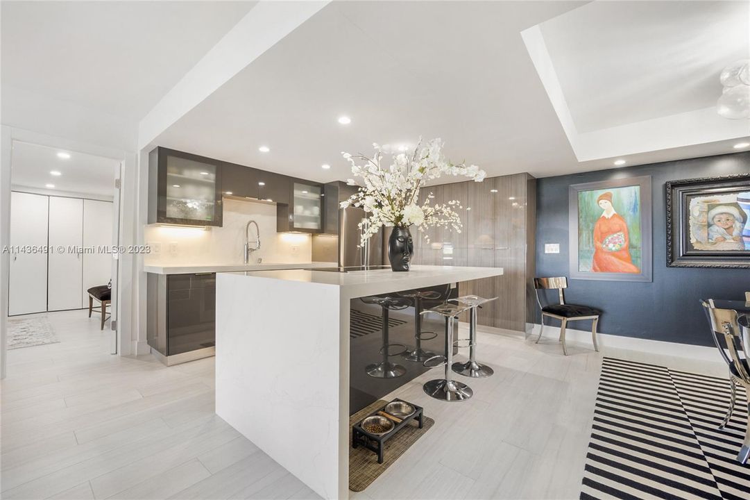 Recently Sold: $1,595,000 (2 beds, 2 baths, 1882 Square Feet)