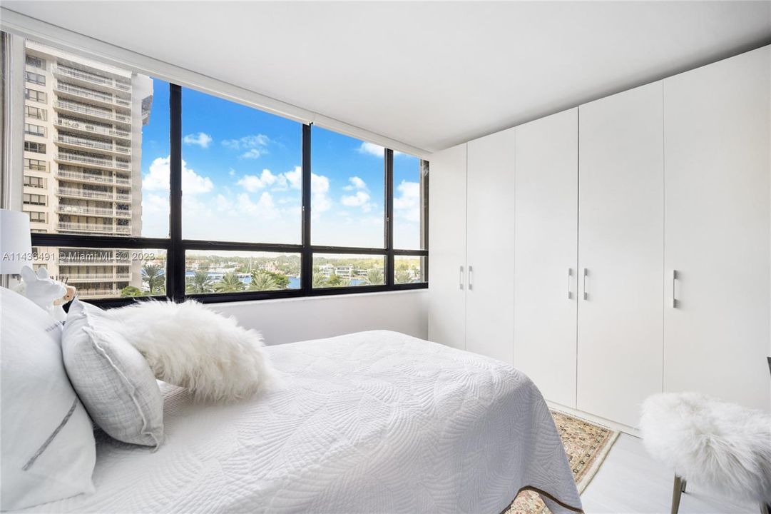 Recently Sold: $1,595,000 (2 beds, 2 baths, 1882 Square Feet)
