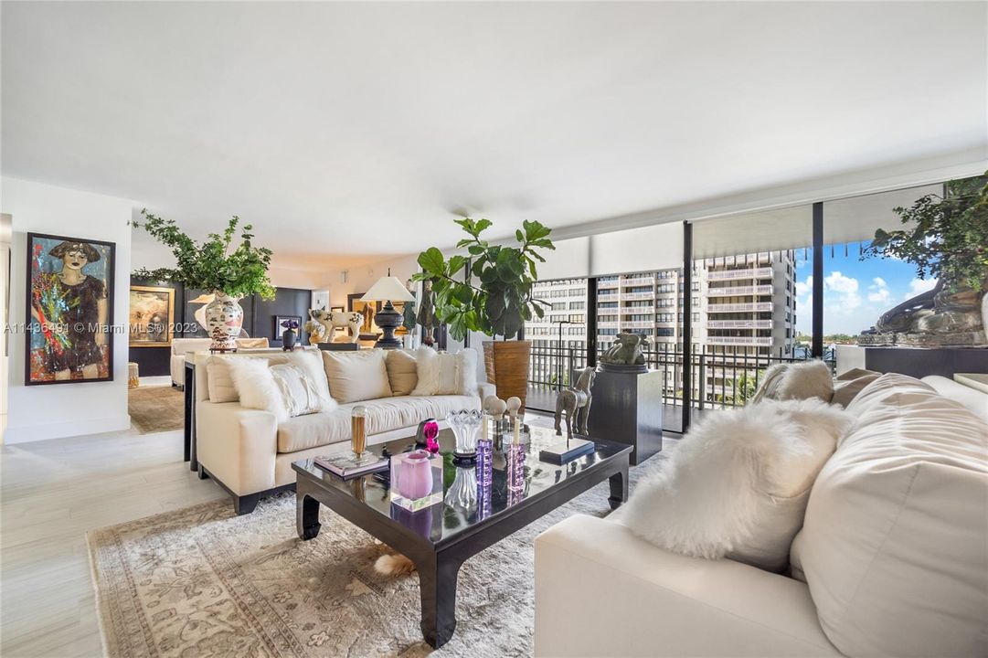 Recently Sold: $1,595,000 (2 beds, 2 baths, 1882 Square Feet)