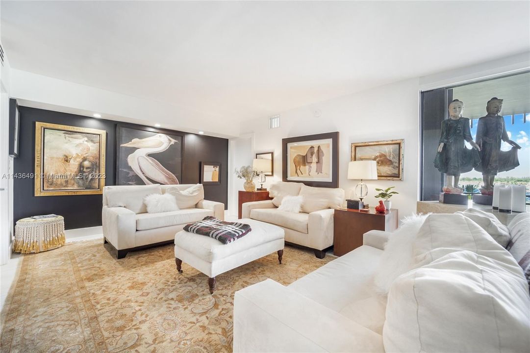 Recently Sold: $1,595,000 (2 beds, 2 baths, 1882 Square Feet)