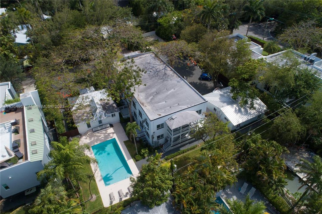 Недавно арендовано: $2,300 (1 спален, 1 ванн, 375 Квадратных фут)