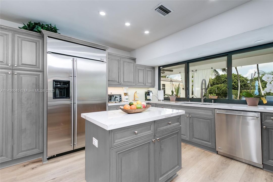 Active With Contract: $1,850,000 (4 beds, 3 baths, 3368 Square Feet)