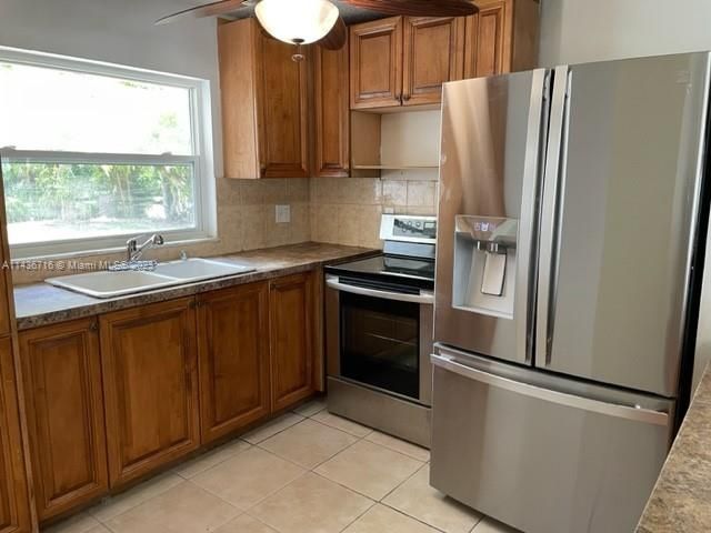 Recently Sold: $269,950 (3 beds, 2 baths, 1208 Square Feet)