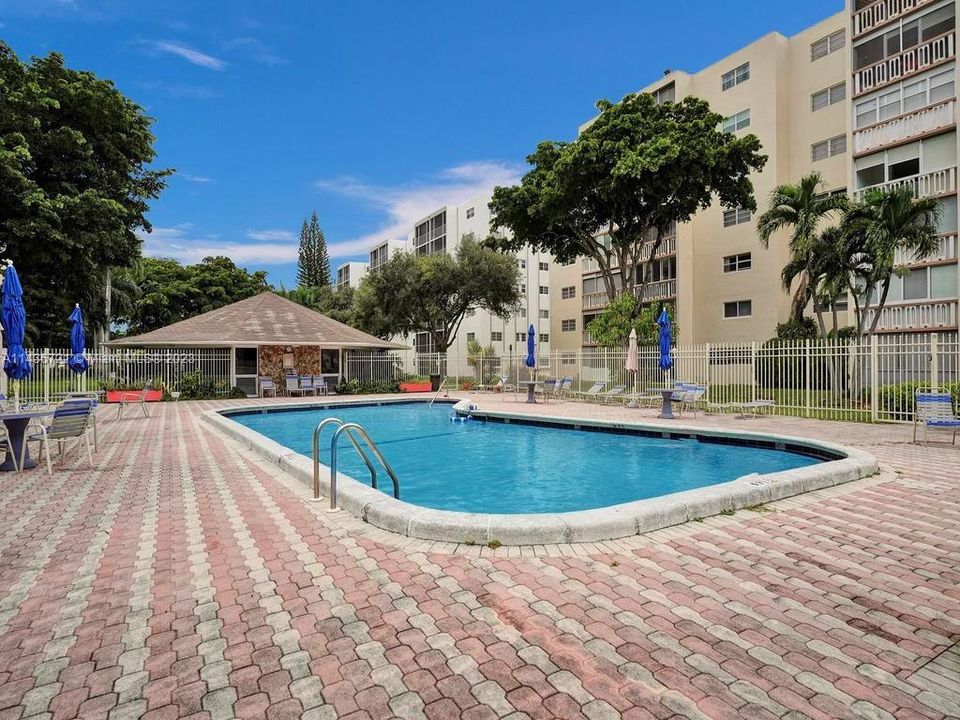 Vendido Recientemente: $235,000 (2 camas, 2 baños, 1092 Pies cuadrados)