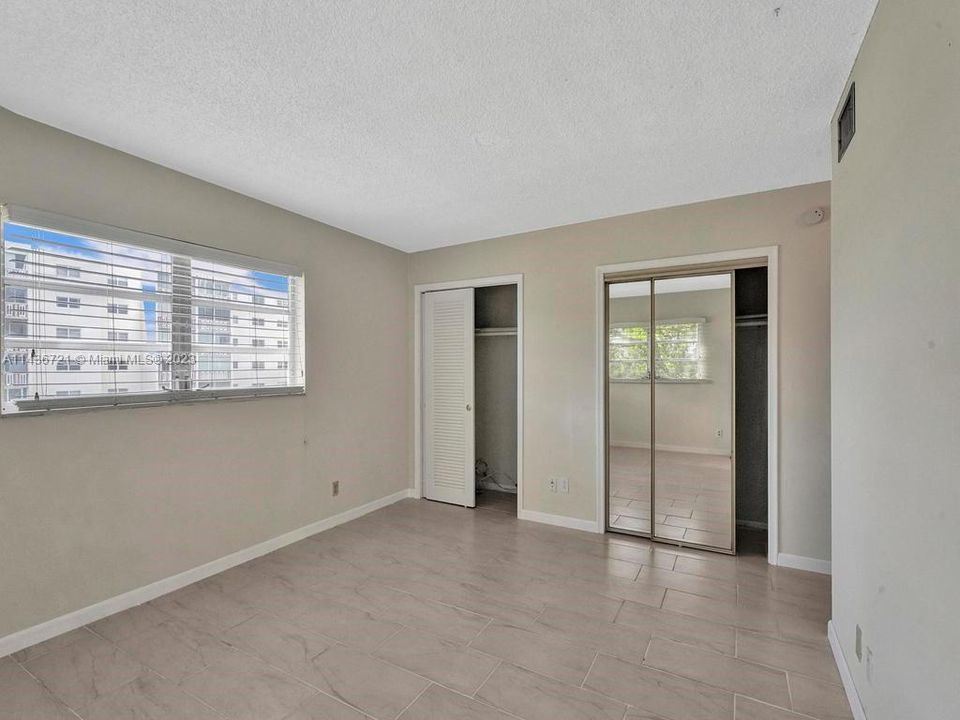 Vendido Recientemente: $235,000 (2 camas, 2 baños, 1092 Pies cuadrados)