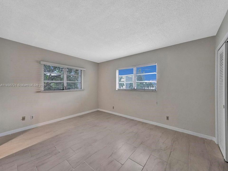 Vendido Recientemente: $235,000 (2 camas, 2 baños, 1092 Pies cuadrados)