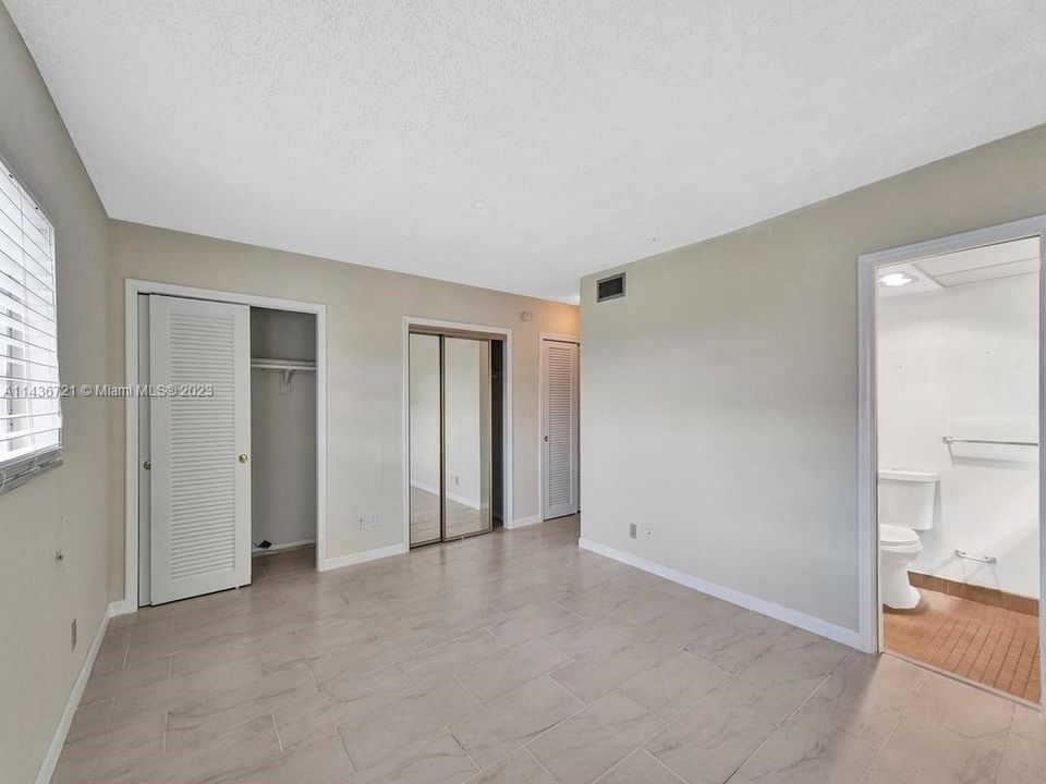 Vendido Recientemente: $235,000 (2 camas, 2 baños, 1092 Pies cuadrados)