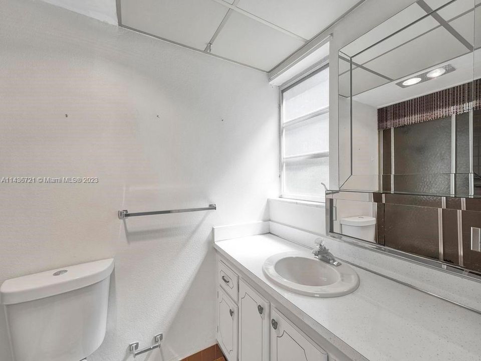 Vendido Recientemente: $235,000 (2 camas, 2 baños, 1092 Pies cuadrados)