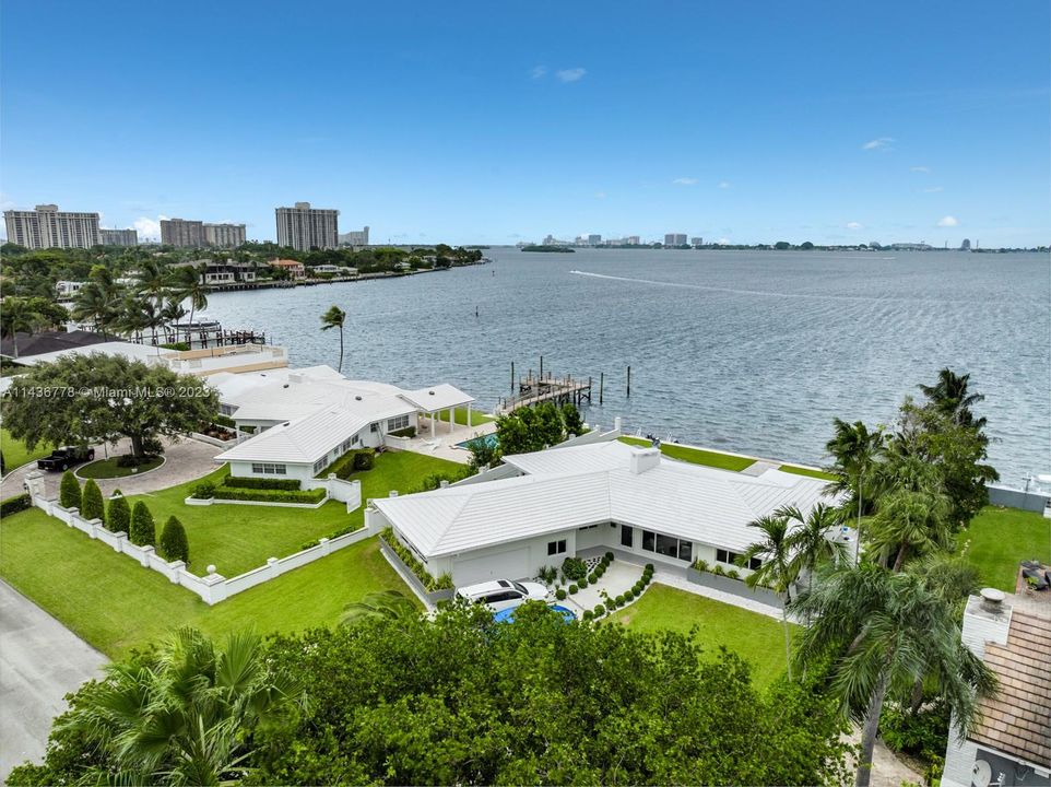 Recently Sold: $5,500,000 (4 beds, 3 baths, 2986 Square Feet)