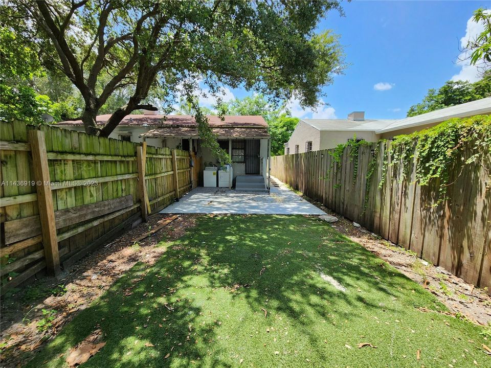 最近租的: $1,500 (1 贝兹, 1 浴室, 800 平方英尺)