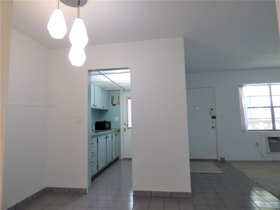 Recently Sold: $63,000 (1 beds, 1 baths, 688 Square Feet)