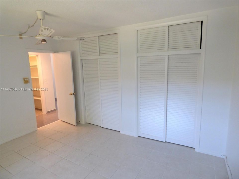 For Sale: $63,000 (1 beds, 1 baths, 688 Square Feet)