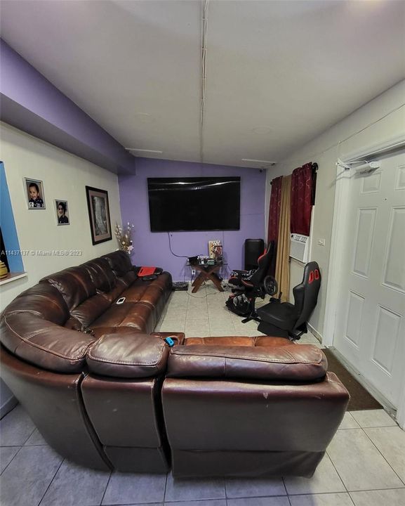 Recently Sold: $480,000 (0 beds, 0 baths, 1461 Square Feet)