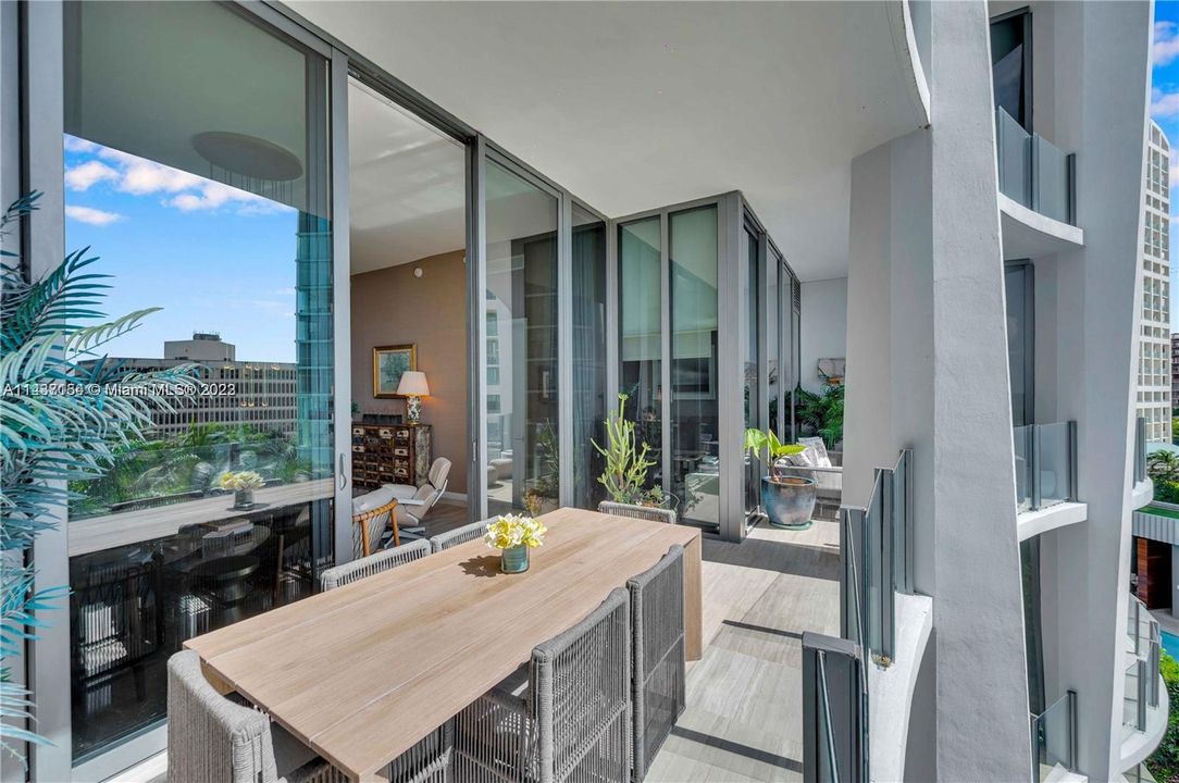 Recently Rented: $20,000 (3 beds, 2 baths, 1954 Square Feet)