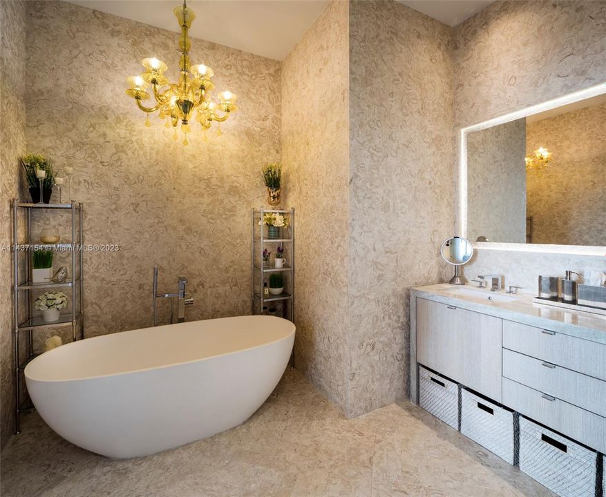 Recently Rented: $20,000 (3 beds, 2 baths, 1954 Square Feet)