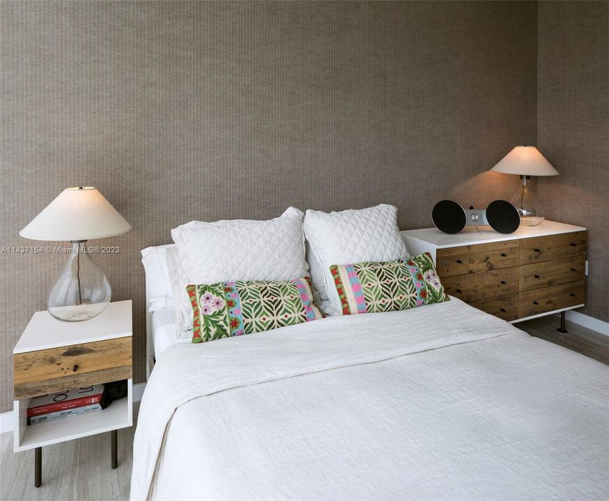 Recently Rented: $20,000 (3 beds, 2 baths, 1954 Square Feet)