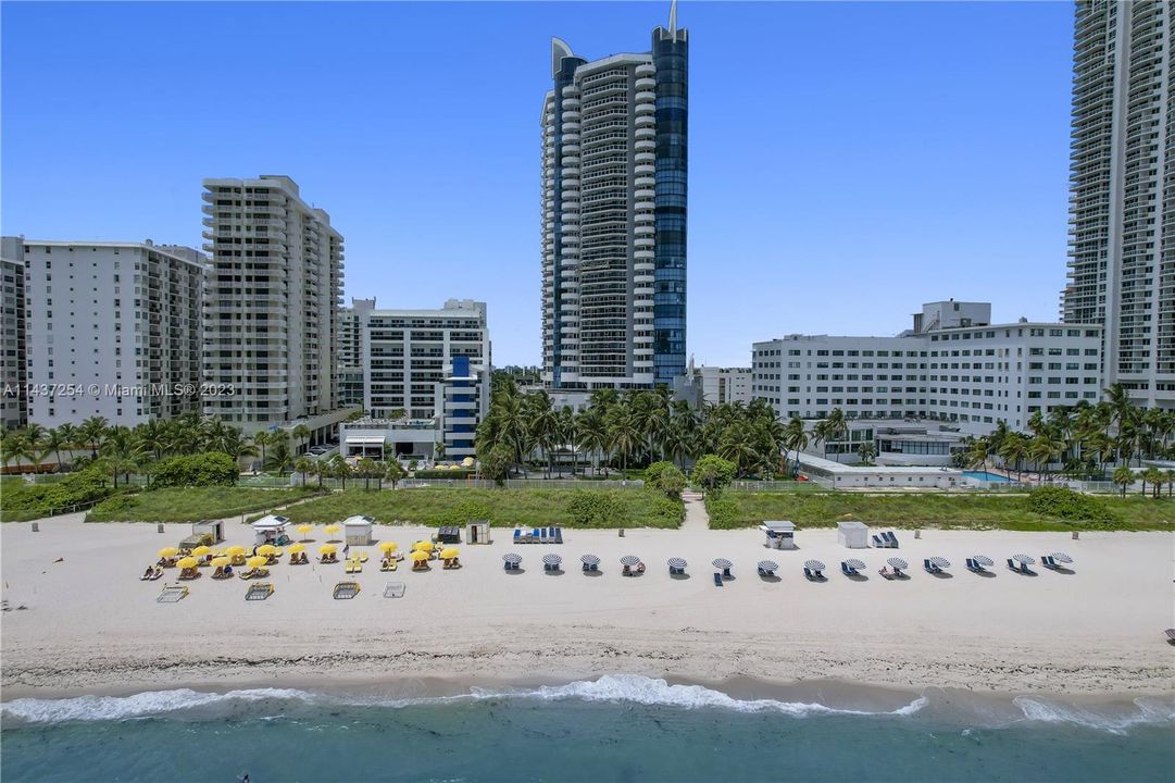 Vendido Recientemente: $900,000 (2 camas, 2 baños, 1220 Pies cuadrados)