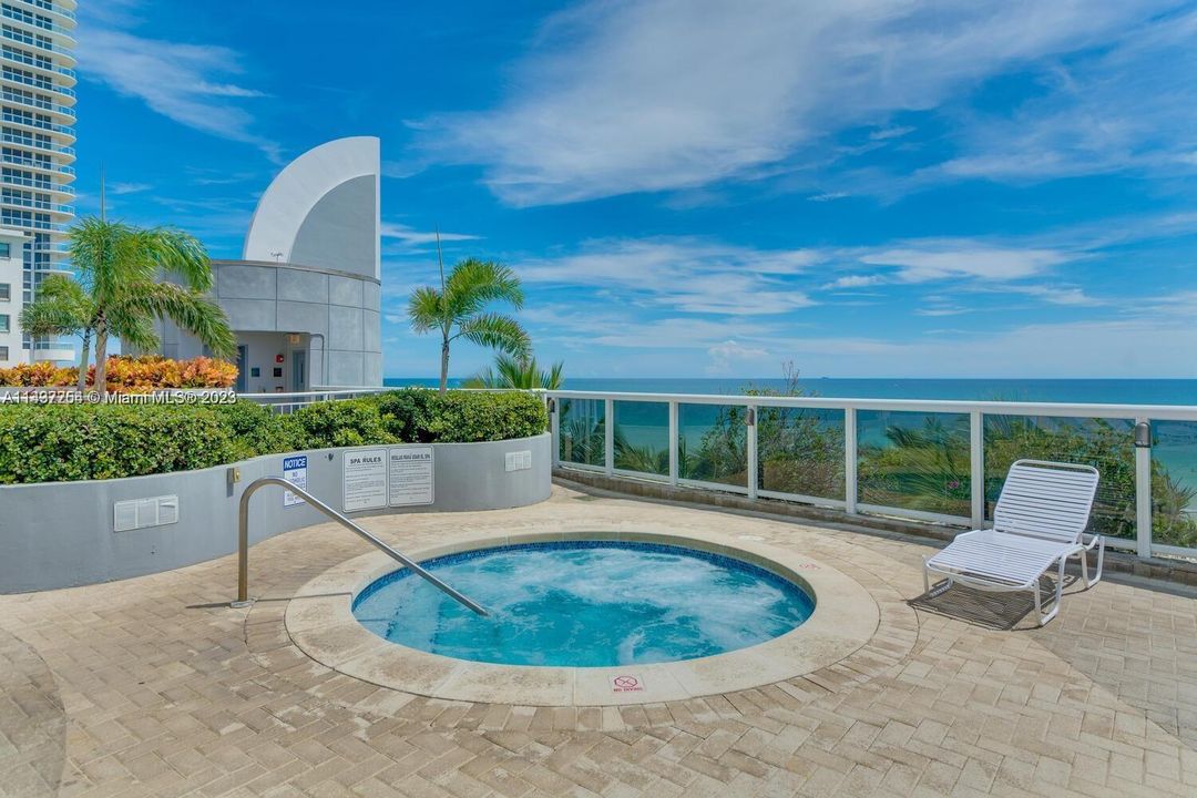 Vendido Recientemente: $900,000 (2 camas, 2 baños, 1220 Pies cuadrados)