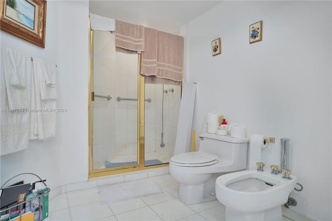 Vendido Recientemente: $900,000 (2 camas, 2 baños, 1220 Pies cuadrados)