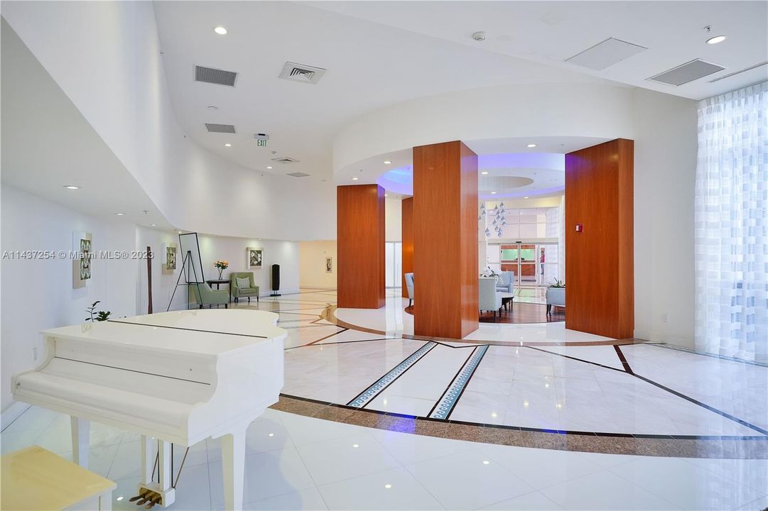 Vendido Recientemente: $900,000 (2 camas, 2 baños, 1220 Pies cuadrados)