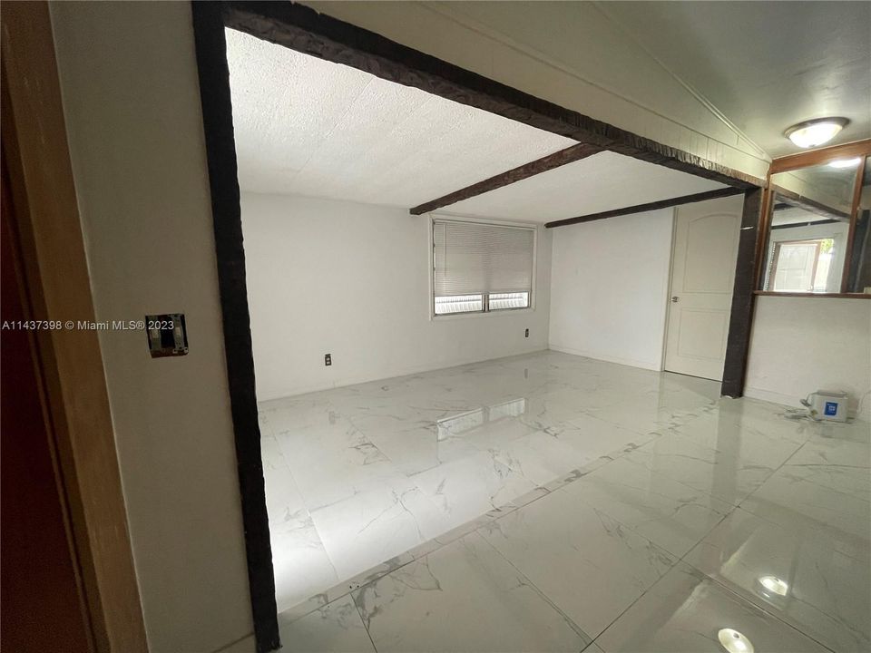 Vendido Recientemente: $64,599 (3 camas, 1 baños, 5578 Pies cuadrados)