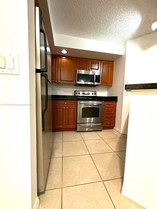 Recently Rented: $1,650 (1 beds, 1 baths, 712 Square Feet)