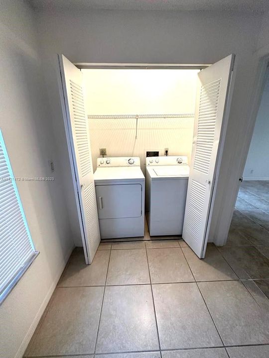 Recently Rented: $1,650 (1 beds, 1 baths, 712 Square Feet)