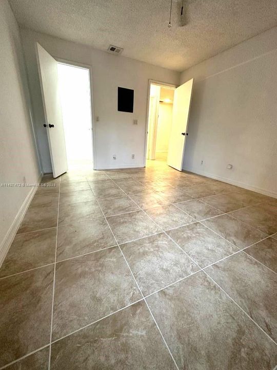 Recently Rented: $1,650 (1 beds, 1 baths, 712 Square Feet)