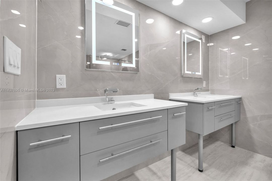 Недавно продано: $2,345,000 (5 спален, 5 ванн, 3676 Квадратных фут)