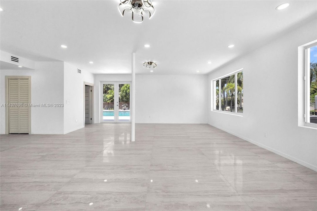 Недавно продано: $2,345,000 (5 спален, 5 ванн, 3676 Квадратных фут)