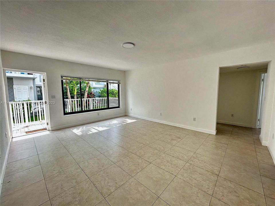 Недавно арендовано: $2,950 (3 спален, 2 ванн, 4905 Квадратных фут)