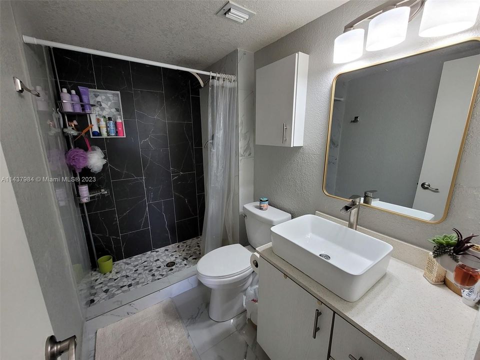 最近租的: $2,450 (2 贝兹, 2 浴室, 1010 平方英尺)